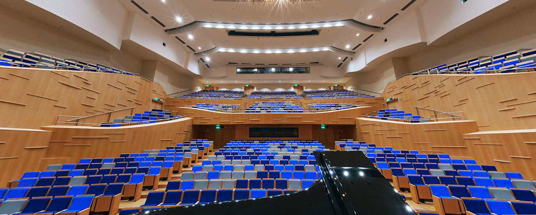 vista da sala pelo maestro.JPG